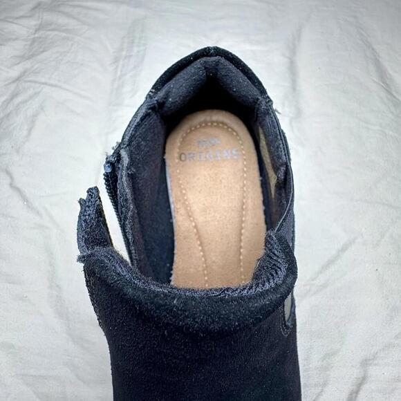 EARTH ORIGINS Christine Women’s Leather Suede Booties Black Sz 7 New Box - Picture 3 of 7